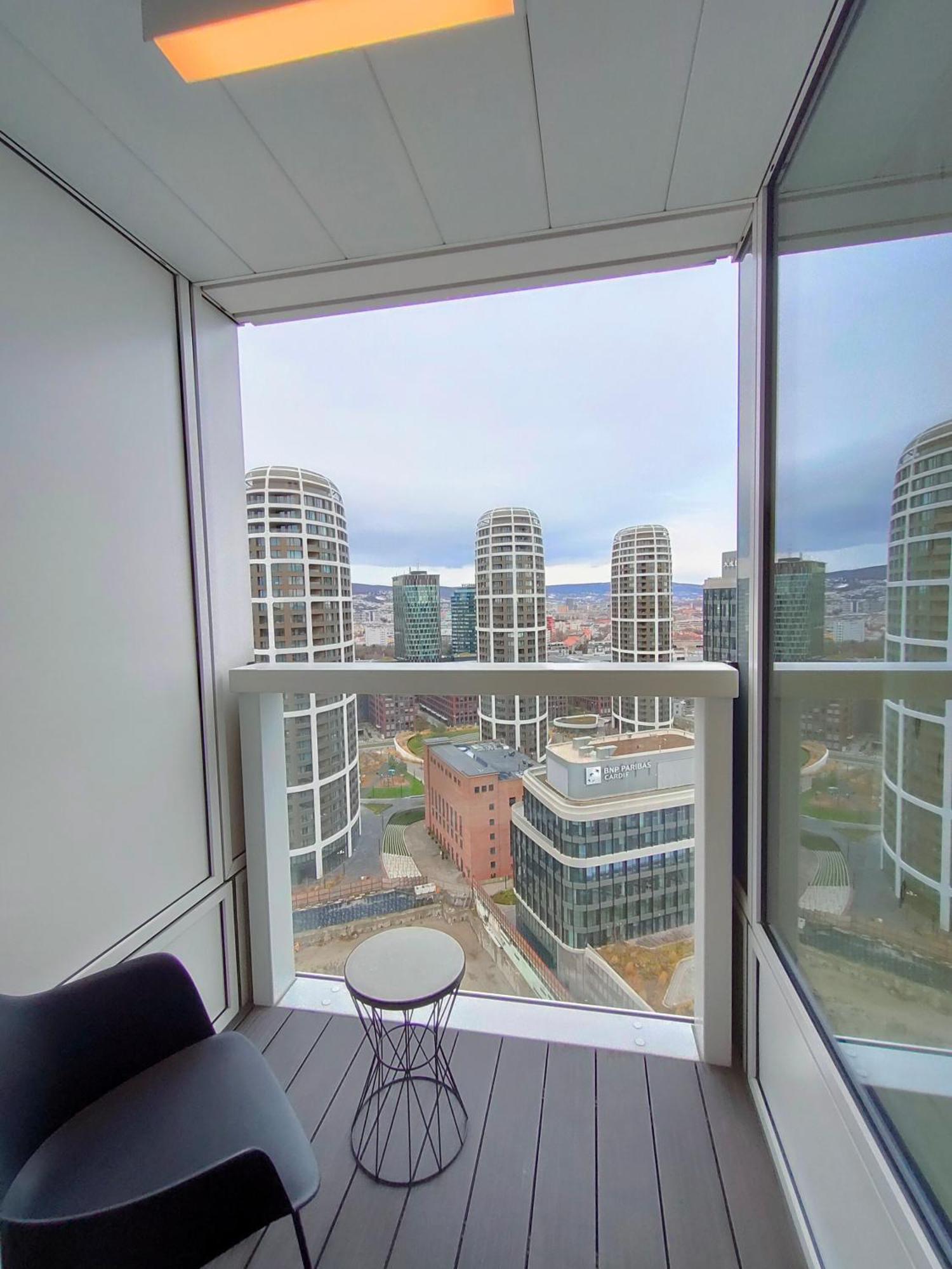 Sag Romantic 22 Floor Panorama City Free Parking Free Wifi Bratislava Ngoại thất bức ảnh