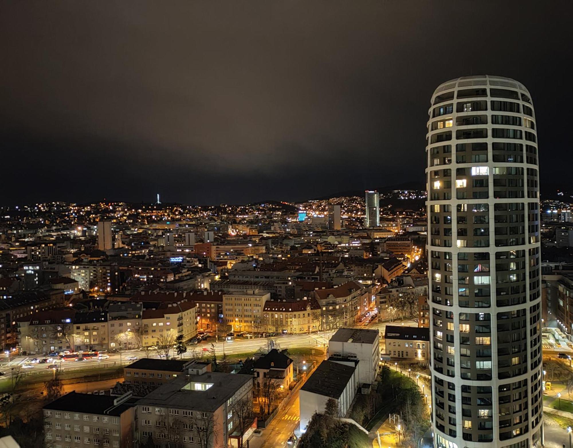 Sag Romantic 22 Floor Panorama City Free Parking Free Wifi Bratislava Ngoại thất bức ảnh